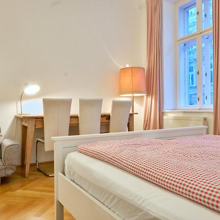 Chic Apartment - Near U3 Metro Vienna Exterior photo